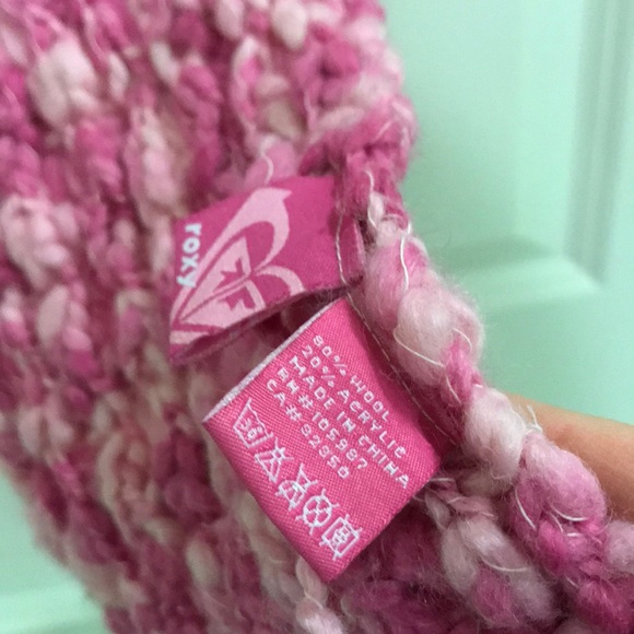 Pink Roxy knit scarf - Picture 4 of 5